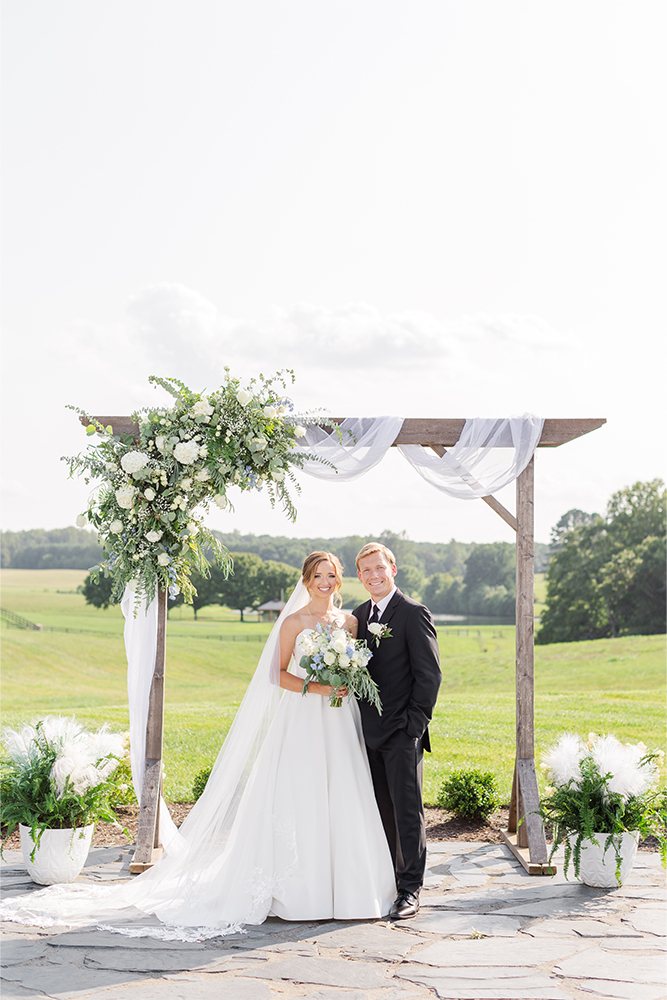 outdoor wedding venue ceremony outdoor reception area near lynchburg virginia farmhouse wedding venue outdoor wedding venue