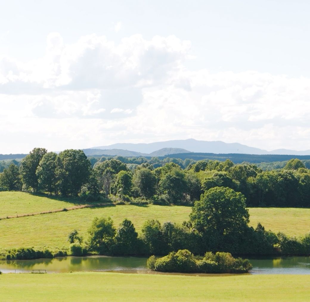outdoor wedding venue lynchburg Virginia wedding ceremony reception barn wedding
