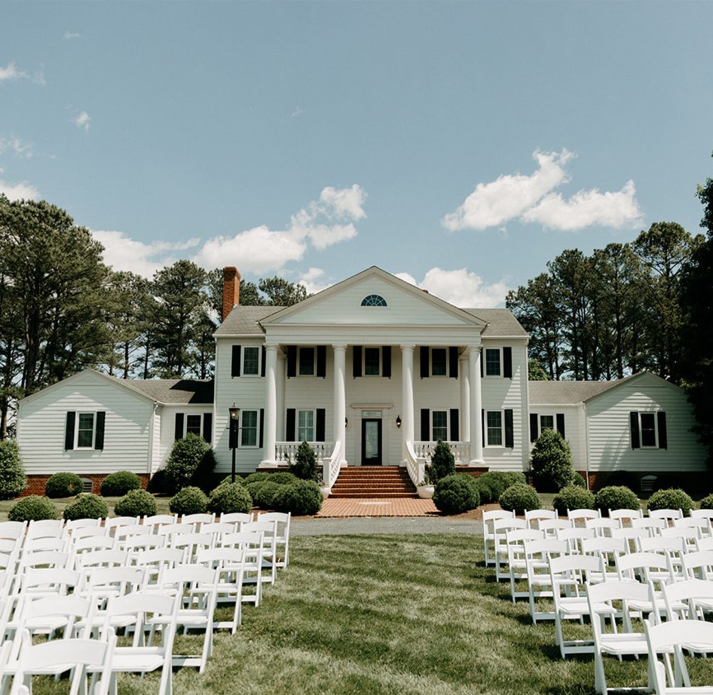 outdoor wedding venue lynchburg Virginia wedding ceremony reception barn wedding