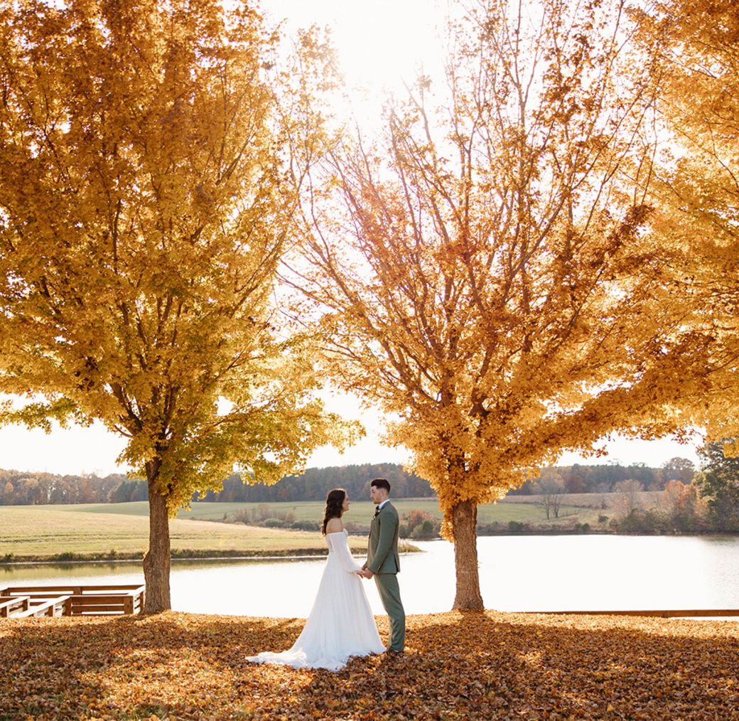 outdoor wedding venue lynchburg Virginia wedding ceremony reception barn wedding